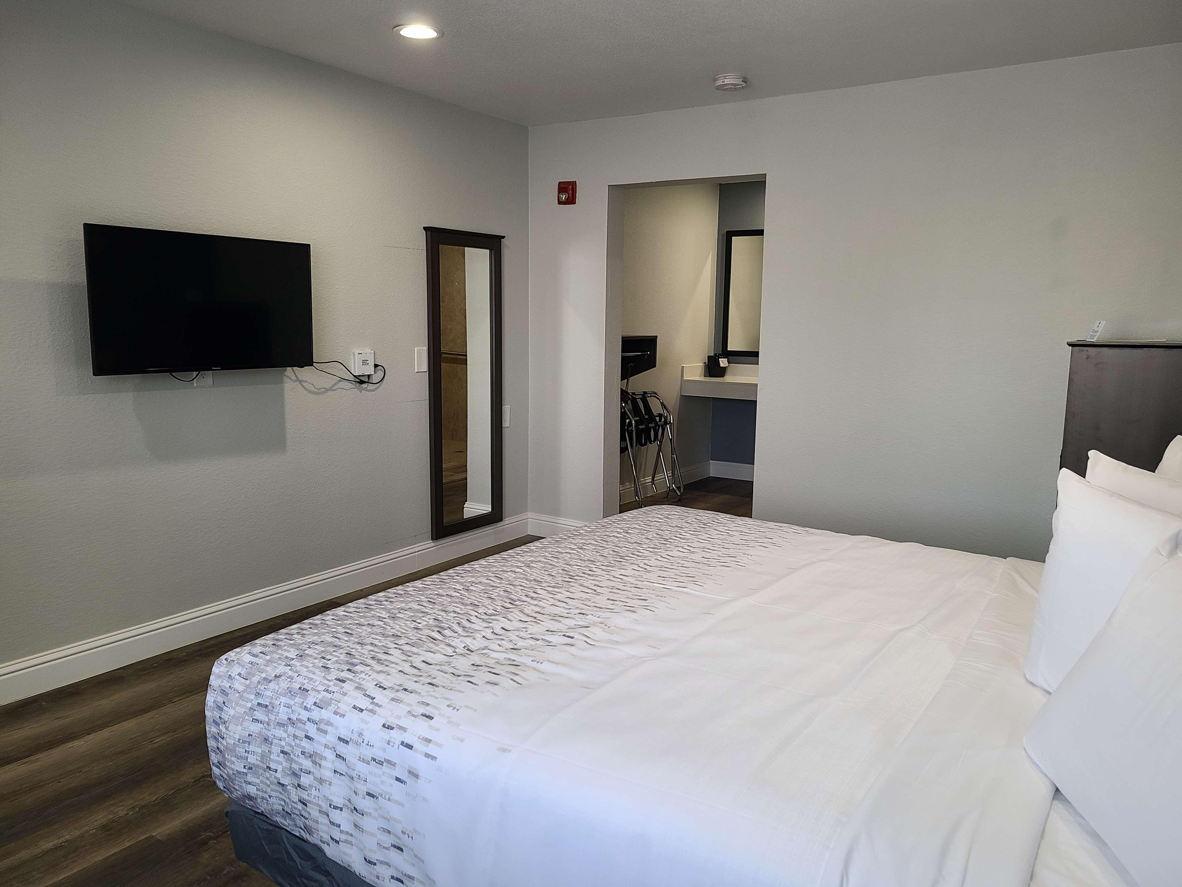 Surestay Hotel By Best Western Chowchilla Yosemite Exterior photo